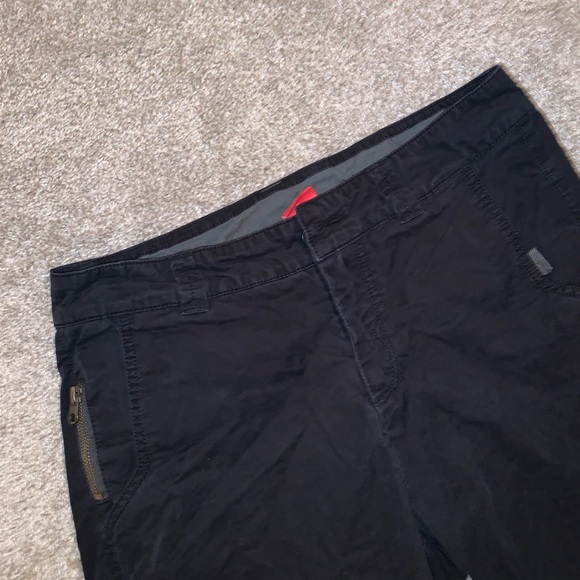 Puma Black Cargo shorts size S - Picture 3 of 5